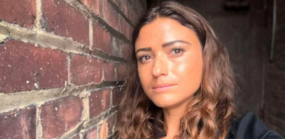 Two women defending the rights of returnee domestic workers